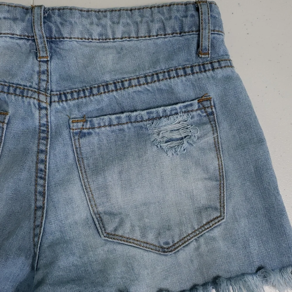 FOREVER 21 denim shorts